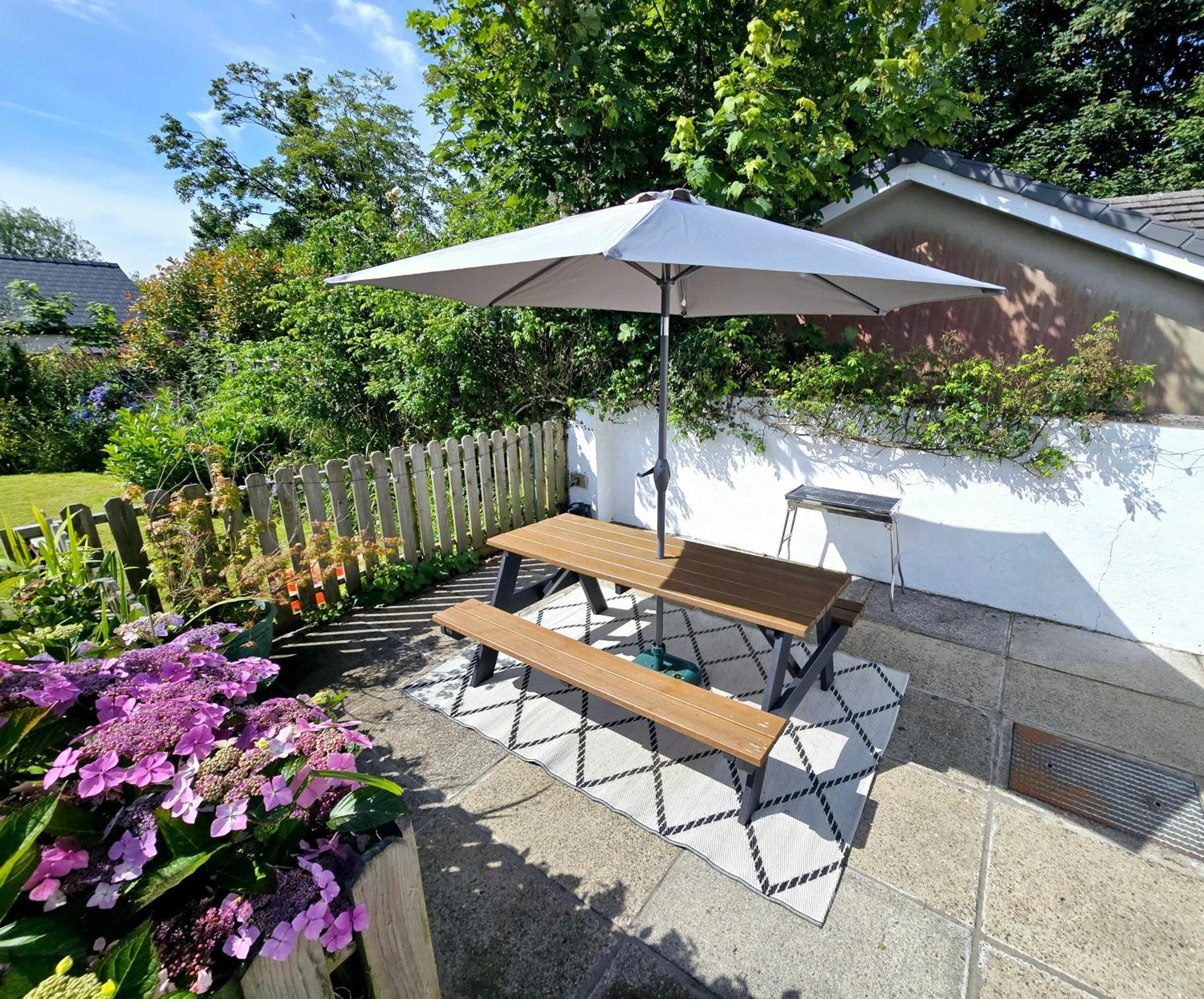 Beautiful 2 Bedroom Annexe In Popular Town Location Narberth Exterior photo
